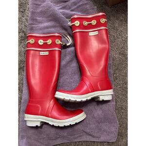 Hunter Tall boots with‎ ties. Red and white SZ 6 F.